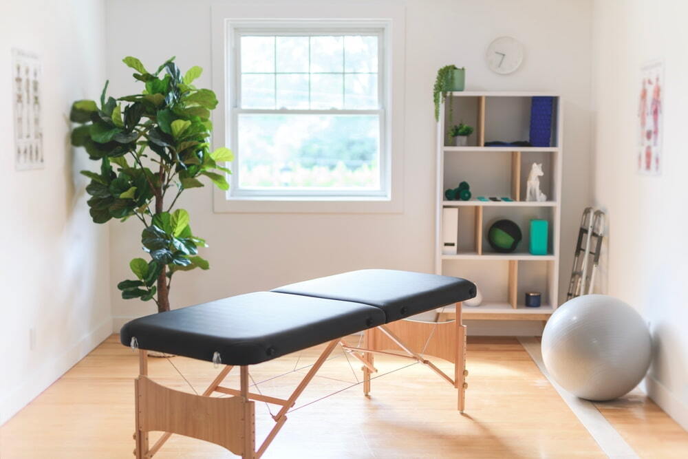 When Should You Quit Your Job to Start a Physical Therapy Practice? A Risk-Based Approach
